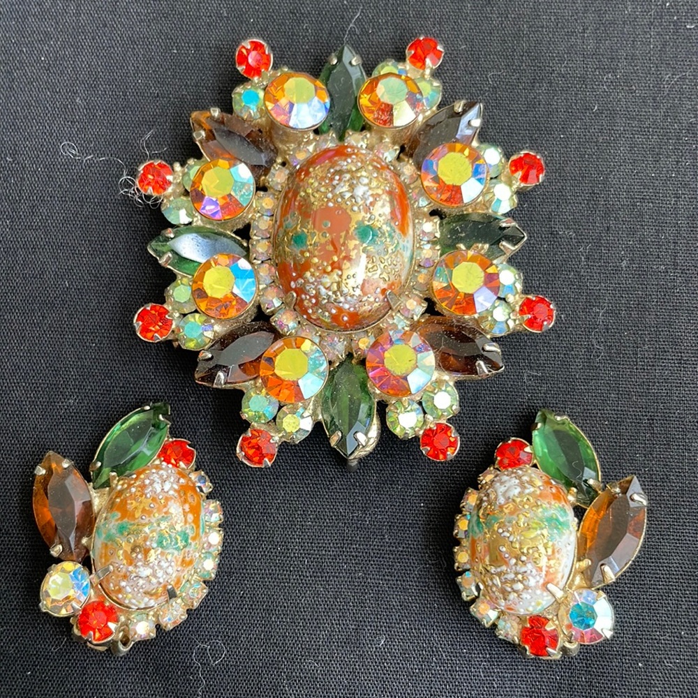 Juliana brooch and earring set.